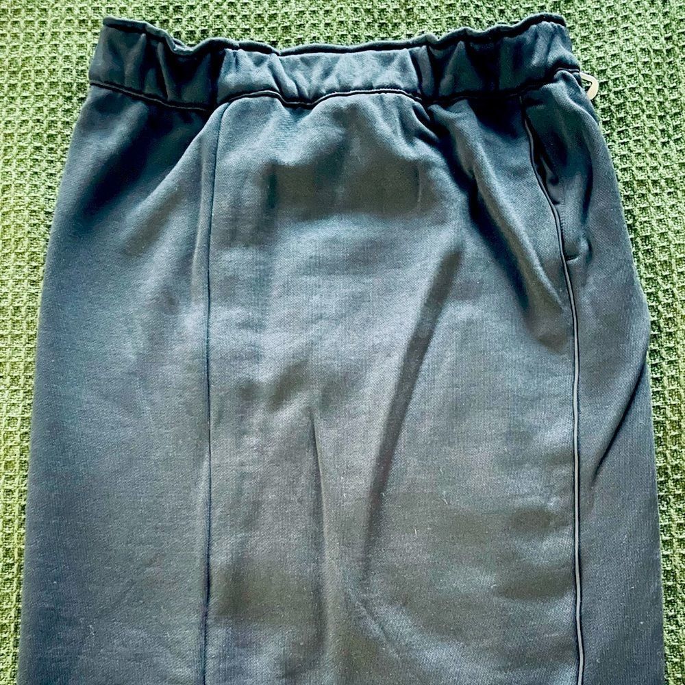 Scotch & Soda Women’s Maison Scotch Black Sweat Skirt. Size XS